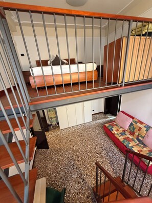 2 bedrooms, desk, iron/ironing board, travel cot