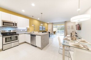 Stovetop, dishwasher, cookware/dishes/utensils