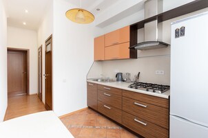 Superior-Apartment (floor 4) | Eigene Küche | Großer Kühlschrank, Mikrowelle, Herdplatte