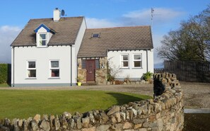 Comfort Cottage (Kinnegar) | Individually decorated, individually furnished, iron/ironing board - Rathmullan Holiday Homes (Rathmullan)