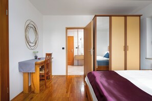 1 Schlafzimmer, Reisekinderbett, kostenloses WLAN, Bettwäsche