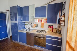 Duplex, 1 chambre | Cuisine privée | Réfrigérateur grande capacité avec congélateur, un four