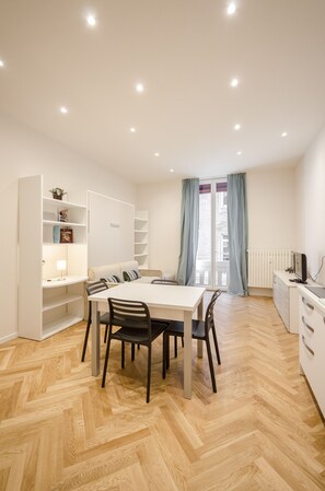 Studio | Restauration dans la chambre