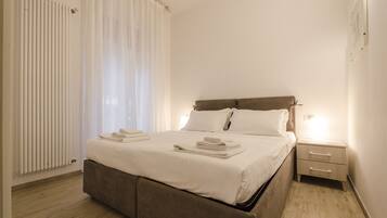 Apartamento, 1 quarto | 1 quarto, ferros/tábuas de passar roupa, Wi-Fi de cortesia