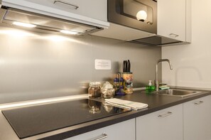 Appartamento, 1 camera da letto | Angolo cottura privato | Frigorifero, microonde, piano cottura, pentole/stoviglie/utensili