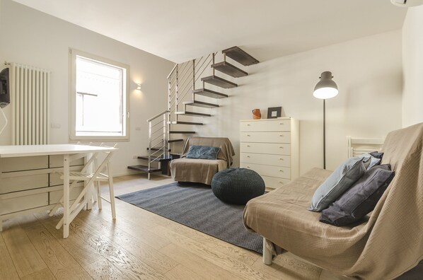 Apartment, 1 Bedroom | Living area