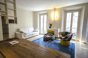 Living area - Luxury 65mq Under the 2 Towers (Bologna)