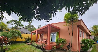 Un remanso de vegetación en el corazón de la ciudad y a pocos pasos de la laguna ...
