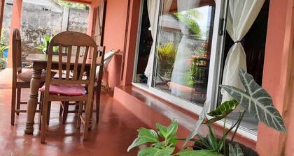 A haven of greenery in the heart of the city and a few steps from the lagoon ...