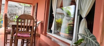 A haven of greenery in the heart of the city and a few steps from the lagoon ...