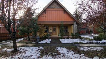 House, 4 Bedrooms | Exterior