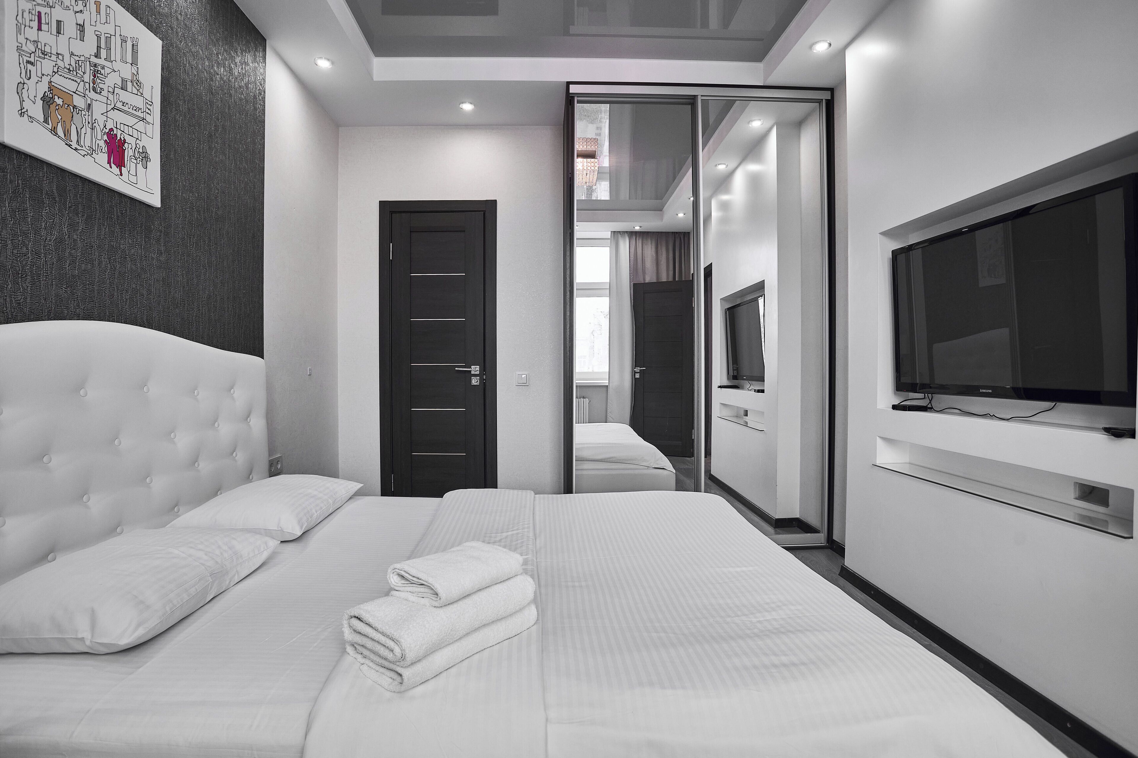 Apartemen Deluks | 2 kamar tidur, seprai antialergi, dan didekorasi berbeda-beda