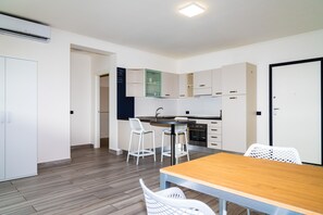 Apartment, 1 Bedroom | Private kitchen | Full-size fridge, oven, stovetop, dishwasher - Appartamento Fronte Mare (Portoferraio)