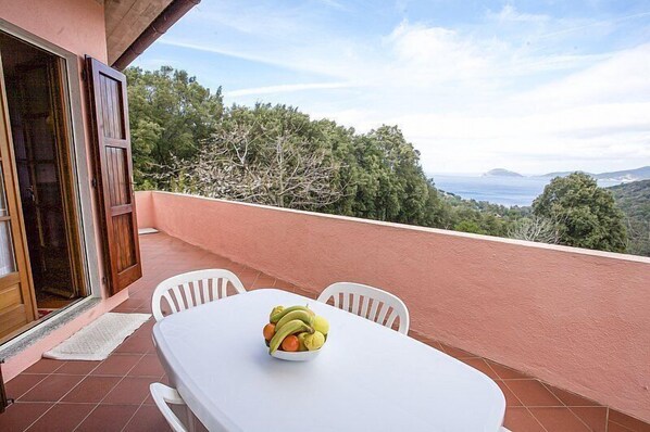 Apartment, 2 Schlafzimmer | Balkon