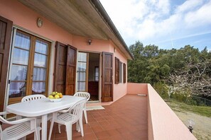 Apartment, 2 Bedrooms | Balcony - Villino Mare e Natura (Marciana)