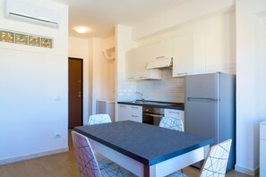Studio | In-room dining