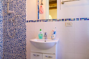 Bathroom sink - Le Case di Letizia (Portoferraio)