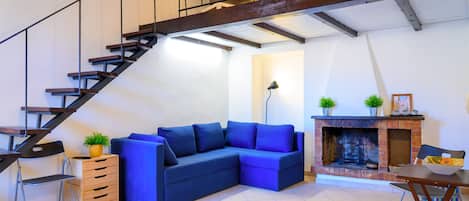 Studio (A) | Living area