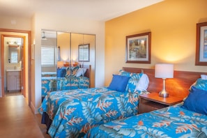 2 bedrooms, free WiFi, bed sheets - Maui Sunset Direct Ocean View with XL Lanai (Kihei)