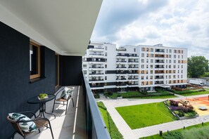 Balcony - P&O Apartments Komputerowa 2 (Warsaw)