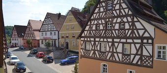 Holiday suite "Chalet" in the "Ferienhaus Burgcafé"
