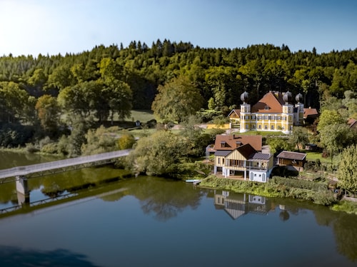 LAST MINUTE: FeWo mit Wlan - (5-SterneDTV)  direkt am Fluß (WLAN ,  Wald, Boote