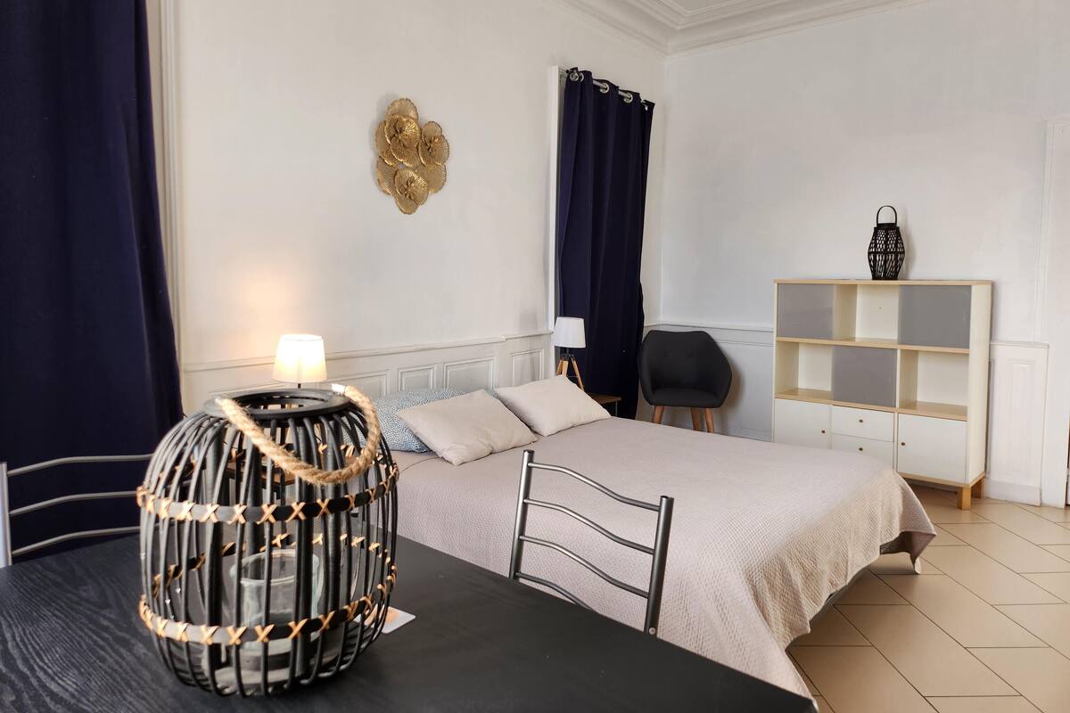 CHAMBRE MIRABELLE | 熨斗/熨板、免费 WiFi、床单