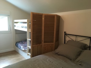 1 bedroom, iron/ironing board, WiFi