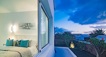 VILLA DREAMS. RELAX WITH HEATED POOL,