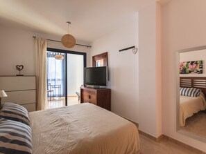 1 camera, ferro/asse da stiro, accesso a Internet