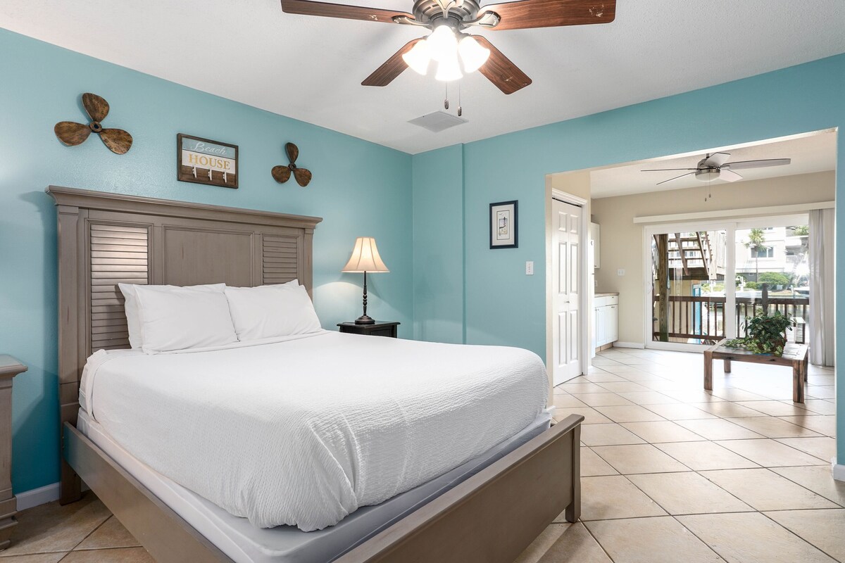 Photo 8 of Spacious Waterfront Townhome - Boat Slips - Walk to Beach - Pets Welcome