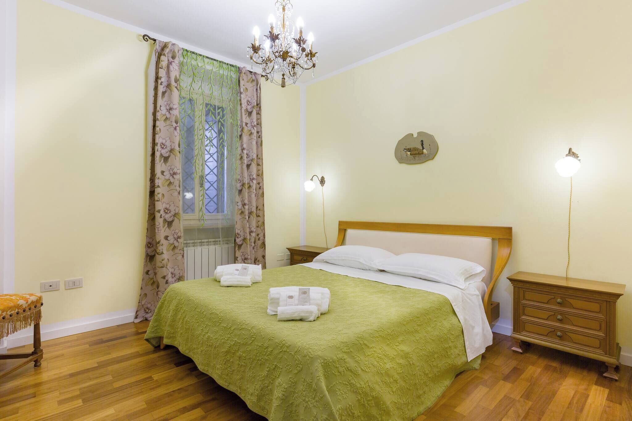 2 bedrooms, iron/ironing board, WiFi (free)