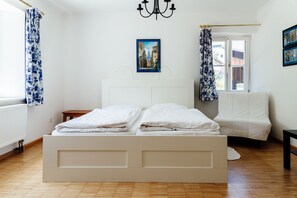 2 bedrooms, in-room safe, iron/ironing board, WiFi - FeWo Schloß Ramspau - Forsthaus Westwohnung (4-star DTV) (Ramspau)