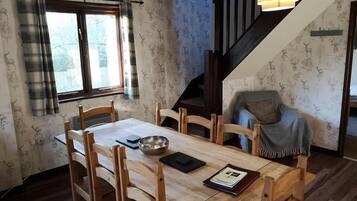 Chalet | In-room dining
