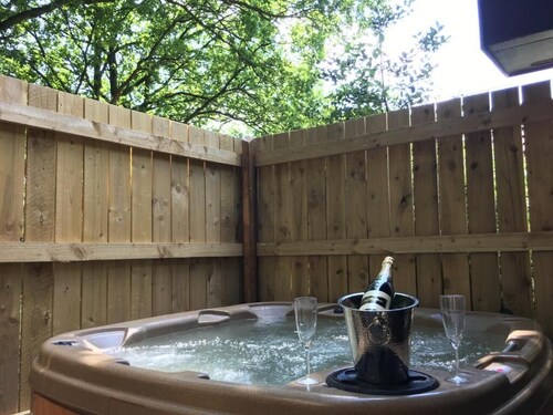 Bluebell 16 with Hot Tub