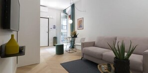 Apartment, 1 Schlafzimmer | Wohnbereich | Flachbildfernseher