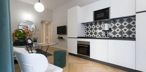 Apartment, 1 Schlafzimmer | Wohnbereich | Flachbildfernseher
