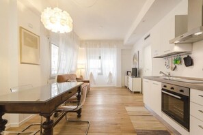Appartamento, 1 camera da letto (Aria) | Cucina privata | Frigorifero con congelatore, forno, piano cottura