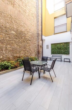 Leilighet, 2 soverom | Terrasse/patio