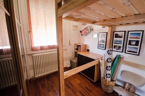 Apartment, 3 Bedrooms | 3 bedrooms, iron/ironing board, free WiFi, bed sheets