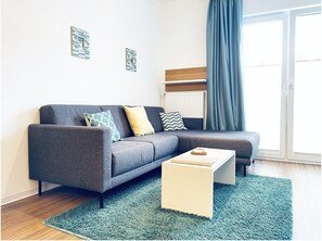 Toallas, shampoo, papel higiénico