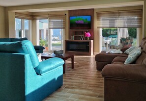 TV, DVD player