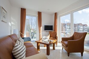 Apartment, 1 Schlafzimmer, Balkon | Wohnzimmer | LED-Fernseher, Fußbodenheizung