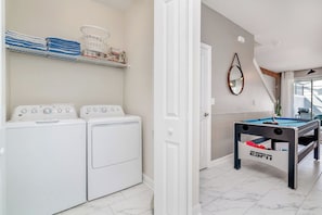 Laundry Area - 5-BR Townhouse with Pool & Theme room Near Disney (Kissimmee)