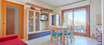 Poplar Grove - three-room apartment 150 mt from the sea