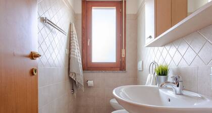 Poplar Grove - three-room apartment 150 mt from the sea