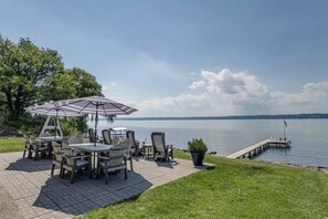 Outdoor dining - Wide Open Views: lakefront home with hot tub (Geneva)