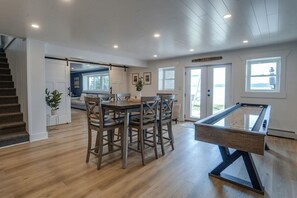 غرفة الألعاب