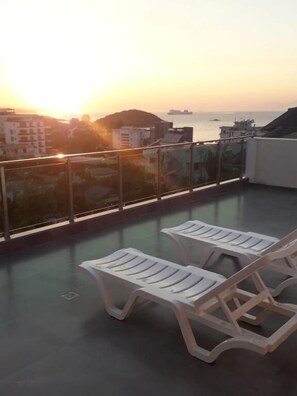 Deluxe Double Room, Balcony, Sea View | Beach/ocean view - Hotel Vathi (Ksamil)