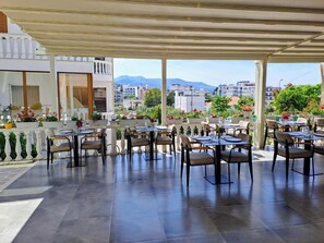 Restaurant - Hotel Vathi (Ksamil)